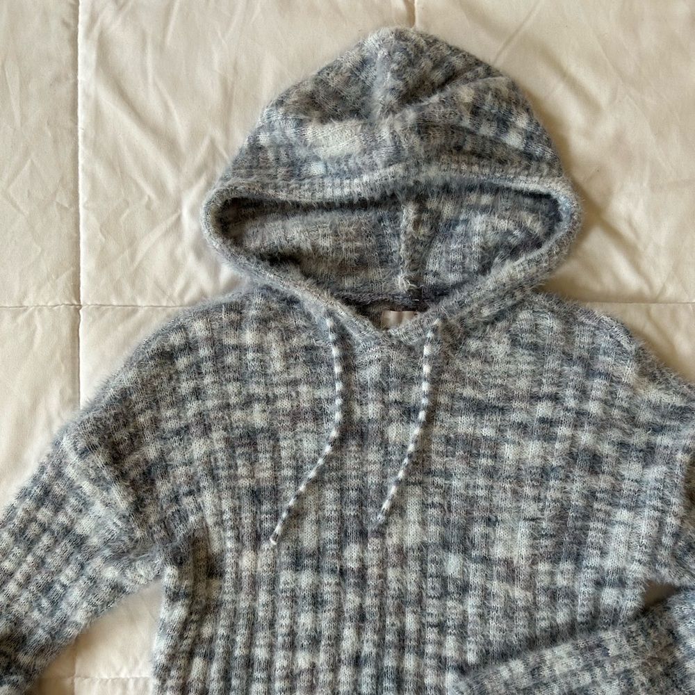Y2K SO Light Blue Cropped Stretchy Ribbed Knit Sweater with Hood - Picture 5 of 7